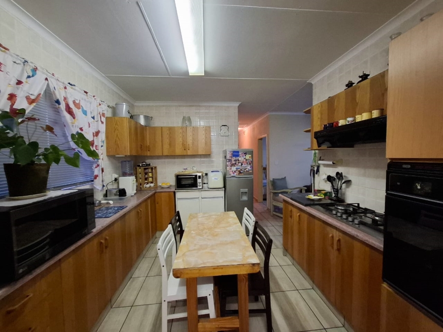 4 Bedroom Property for Sale in Geelhoutpark North West